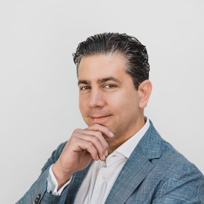 CEO of AEG. Changing the lives of children through music education. Running music and arts-STEM program at schools across the country. Concert violinist.