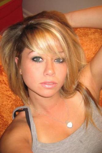 fjyGillliann7's profile picture. Yet another Christmas alone... anyone single? add me at http://go-u‌r‌l.in/35C