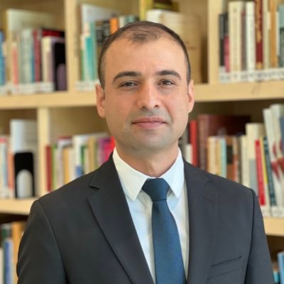 @vefasultanisi 135 | @Galatasaray_Uni comm. | @hariciyeorg | Güvenlik Politikaları | iyi, kötü ve çirkin