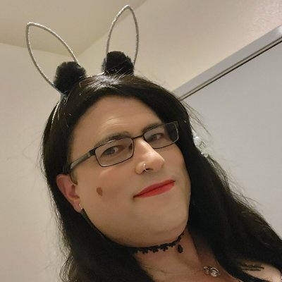 Fluid trans girl. Fashionista. Glam princess. SoCal. Married. Hard-working writer. https://t.co/81D5nqtxfq