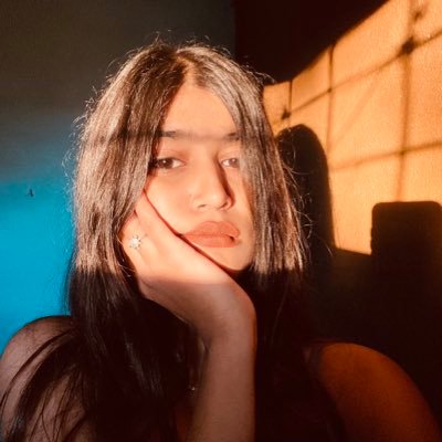 Bronikaa's profile picture. 19 | Not Oikawa but still servin