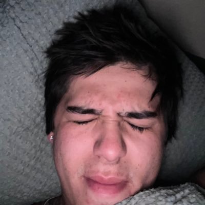 emanrioss's profile picture. 