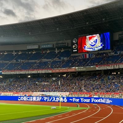 🇫🇷生まれた街のトリコロールが好き⚽️ 海外サッカーは赤い港町のチームが好きです🏴󠁧󠁢󠁥󠁮󠁧󠁿無言フォロー失礼します🙇‍♂️サッカー好きの輪を広げたい🙆‍♂️