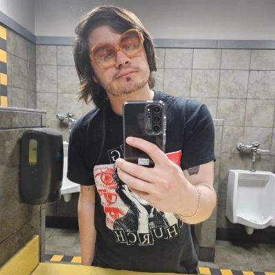 _richmilli's profile picture. // 33 / 🍕 / (501) //

my own thoughts & oponions. 
Makin' It like David Naughton 😁
Music & Film Lover 🧑‍🎤
Bag of Richard's📨
https://t.co/ryeZvcheo5