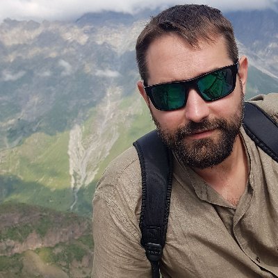 Melkoroth's profile picture. Me gustan las guitarras, las espadas y el queso. Soy biodegradable.