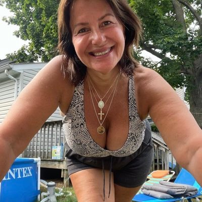Am very calm and lovely, Retired and Single