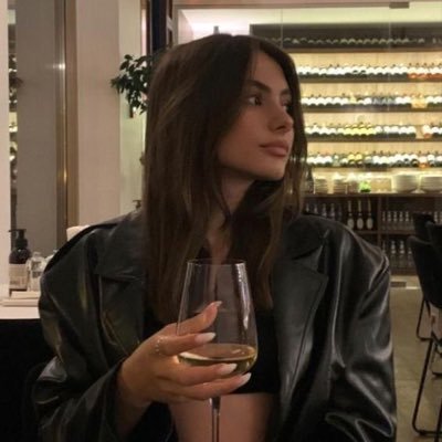 weronikaurlich's profile picture. loading…