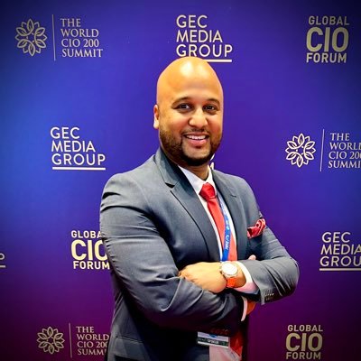 Head MarCom @SwissGRC | CMO to Watch 2024 |Author, Mentor & Speaker | Founder & Editor-in-Chief @techimpact_blog | #tech #marketing #riskmanagement