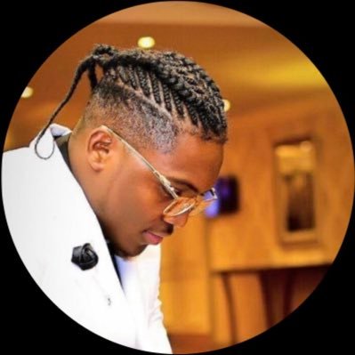 holymykel_'s profile picture. 