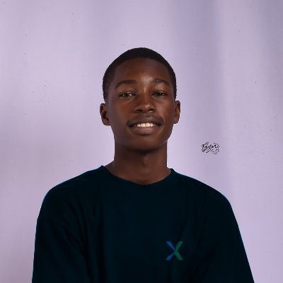 The lead creative @BenchBox_01.
Core team member @gdsceksu.
SA to @officialeksusug President on Media Relations.
Currently working on #ProductDesign