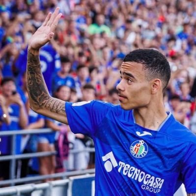 itslangat_ke's profile picture. Always be unique ☝️☝️