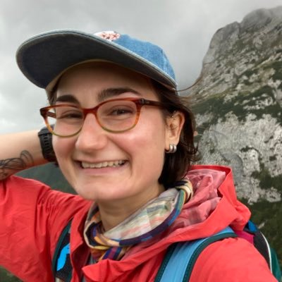 @UofT_IHPST PhD candidate working on trust and AI therapy bots, phil psychiatry and AI, bioethics in general. Ultrarunner, powerlifter, baker, writer.