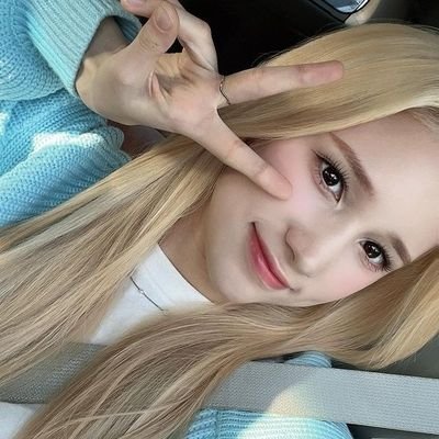 httpshueningb's profile picture. loves Bahiyyih & Chaehyun(fan account)