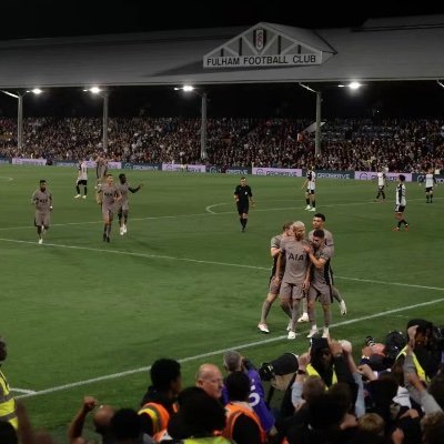 LiamRobinson_09's profile picture. thfc