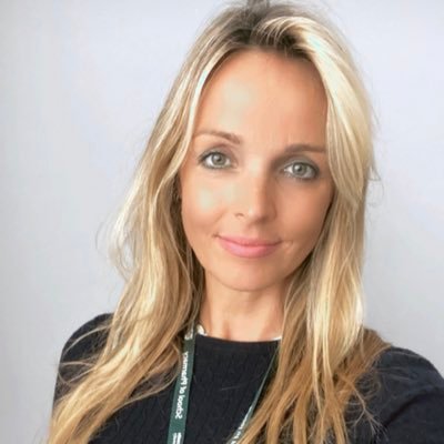 Tania Jones 🏄‍♀️ Profile