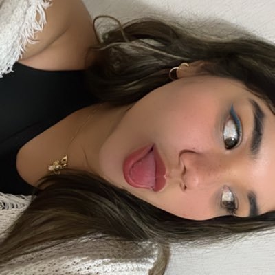 auroracasas_'s profile picture. 