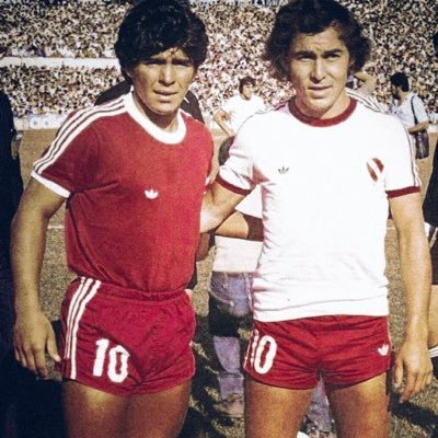 Periodista en @locoxelrojoweb. Hincha de Independiente, del Arsenal y de los Celtics. Neymarista por sobre todo. Fanático del cine.
