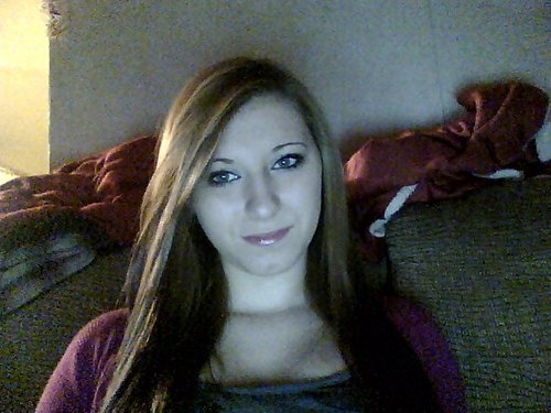my name is Josie, im 15, Follow me! :)