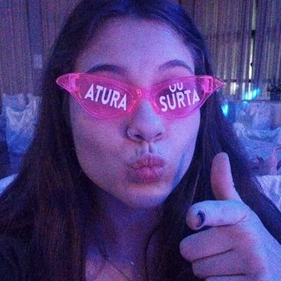 IsisManfroip's profile picture. Uma pessoa comum