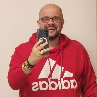 Profissional da área Vendas. Com mais de 30 anos de experiência.
Responsável pelas vendas no RJ.
Escritor em horas livres.