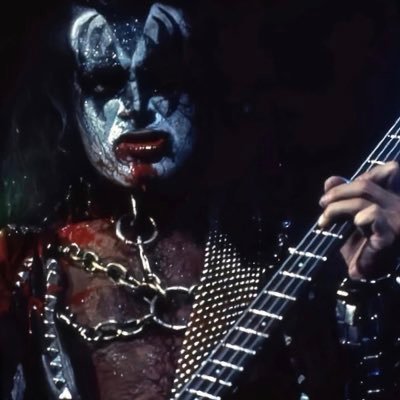 mrslotrr's profile picture. 