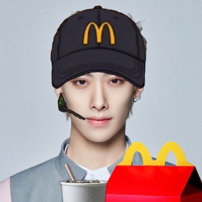 optimus_coni's profile picture. employed to 황민현 & 뉴이스트 (military employee era)