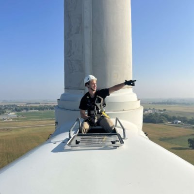 North Iowa High Alumni | ILCC Wind Technician 🇺🇸