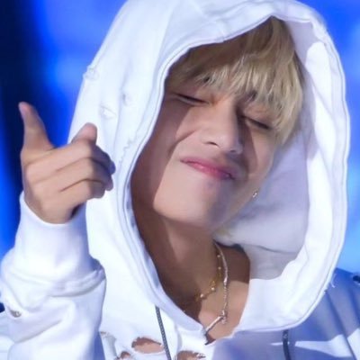 in this bangtan sonyeondan shit for life • 24y • (a/ela/-a) | @honest_cnco