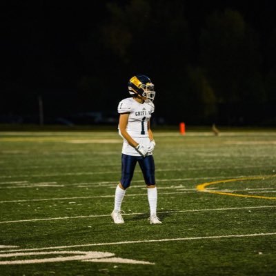 Receiver | U16 Team Alberta | Ernest Manning High-School | 6’0 ft | 160lb | Calgary, Alberta 🇨🇦|