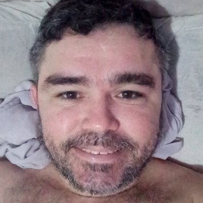 I am Feminine Masculine Queer Gay 🦄🌈🏳️🌈👬 ; of 35 36years.🔆♊;🔆♎ ; 🔆♒. Love the Life; Art. 100% Leftist . Art Alchemist. I Voted in the Lula. 💜🌻