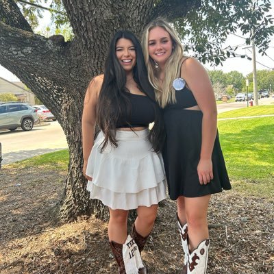 bella_grace121's profile picture. 