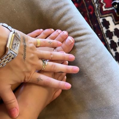 chloe_lesl30172's profile picture. Simple life🌸😻 Basketball🏀,Baseball⚾️,Football⚽️,Lacrosse🥍 👻SC:chloe_566388 RIP Grandma, RIP Grandpa ,RIP Kobe Bryant⛹️‍♂️ 📖Mathew 7:7✝️ ✨🌼❤️‍🩹