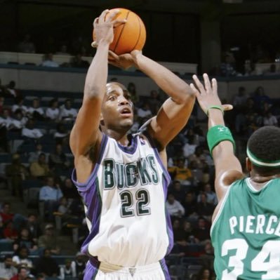 MANCHESTER IS RED • GLASGOW IS GREEN • Michael Redd Enjoyer • Union Proud • #fearthedeer • Professional Troll