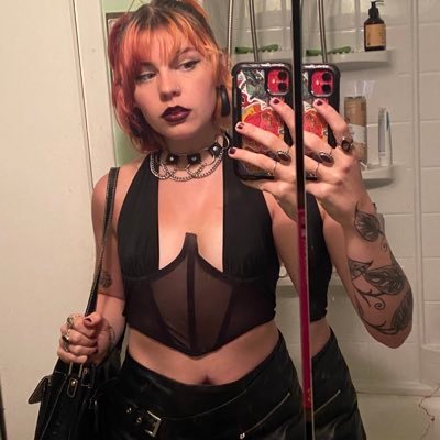 AngelAvafin's profile picture. 