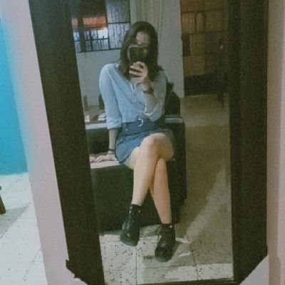 Love1D_Anggie's profile picture. 