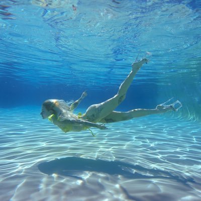 oddpoisoned's profile picture. 