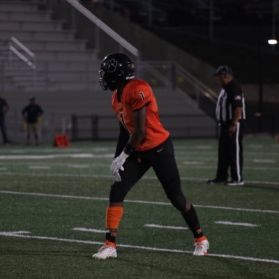 Lewis and Clark HS (Spokane, WA)2024 6'3| 195lbs Football#1 WR GPA 3.7 Mobile: 509-701-3767 Tampa, FL proud ‼️CLEATS VS CANCER PICK‼️ highlights in link🐯 🏈