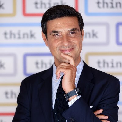 #Journalist, Chief #Marketing & #Communications @IBMItalia, Chief Editor Think Magazine Italy - Former @classcnbc and @skytg24. Opinions my own.