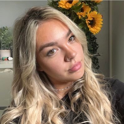 elliebishp's profile picture. 