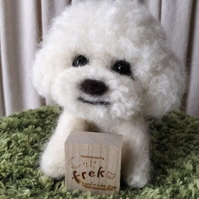羊毛フェルトで主に犬のウェルカムリース、小物を作っています❦絵を描くのも好き♪犬猫大好き❦犬猫どちらも飼っています❦作品は、
minneとcreemaで出品中😊ハンドメイド好きさんと繋がりたいです❦
https://t.co/9LoTwqMgTk
https://t.co/JfRzg0MltI