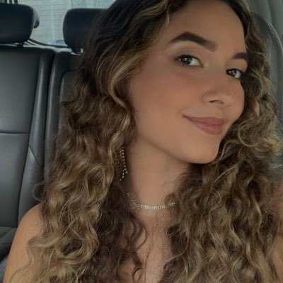 macavalcanti_'s profile picture. ux design is my passion