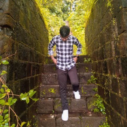 Sudip__Biswas's profile picture. Frontend Dev Enthusiast 👨🏼‍💻 | Sharing my programming journey | Let's Connect and Collaborate!