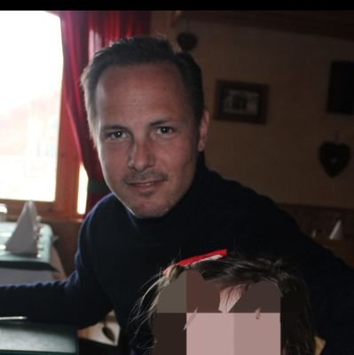 Nous sommes conscients de notre présent, alors battons nous pour l'avenir de nos enfants.
Je ne souhaite pas être euthanasié et ne suis pas suicidaire.