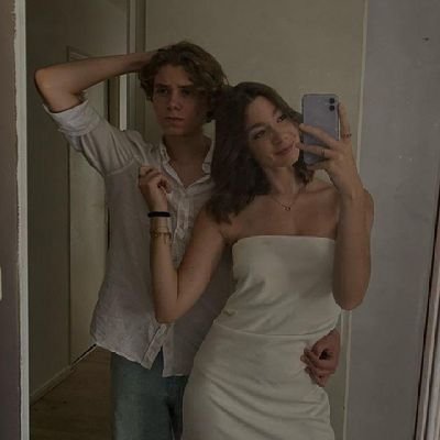 RobinetRed's profile picture. Jp