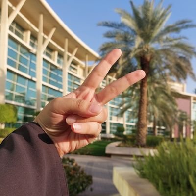 MS1 🩺 @alfaisaluniv | Blessed Muslimah | Hope to bring a positive change in the world 🤍 Multilingual 🌐 | Reading Addict 📚 | Research Enthusiast 🔬