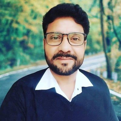 मैं एक आम हिन्दुस्तानी हूँ । आप मुझे गँवार भी कह सकते हैं । राजनीति समझने लायक बुद्धि नहीं है....