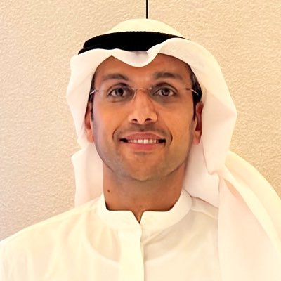 لعمرُكَ ما ضاقتْ بلادٌ بأهلها. . .ولكنّ أخلاقَ الرجالِ تضيقُ