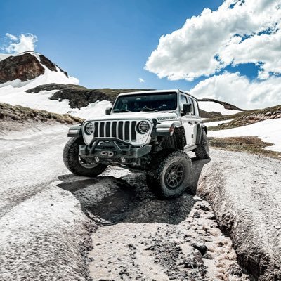 Travel Photographer with a deep love for off-roading and adventure.