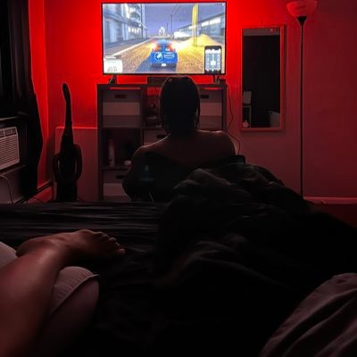 alexusss02's profile picture. here 2 have funn …. 18+ content creator