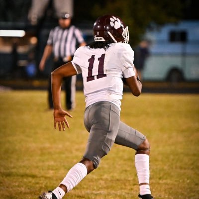 |Tindley accelerated school| 2.8 gpa | 6’6 190 | SG/F |QB/ P | | https://t.co/1TVuvSW1vx football | 40 yard dash 4.6 - 463-218-3251 deonrich05@icloud.com